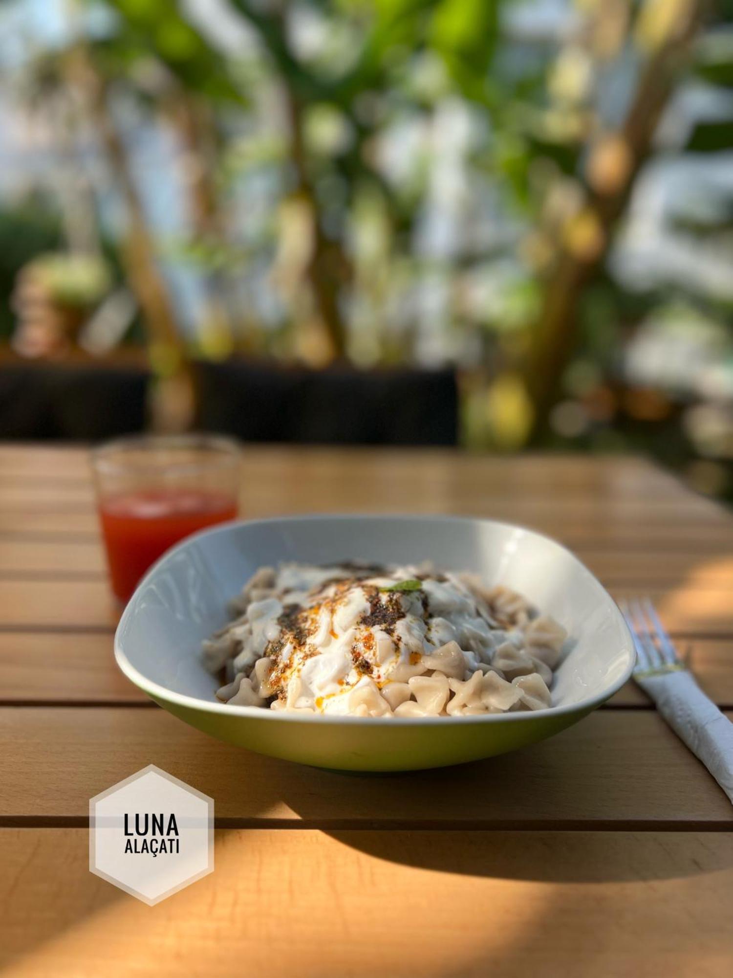 Luna Alaçatı Luaran gambar